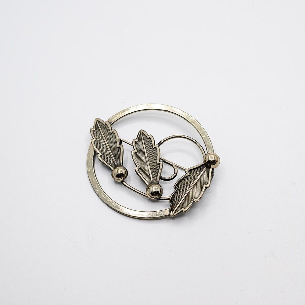 Vintage Bell Trading Post Nickle Silver Marked Round Brooch Pin Leaves Leaf